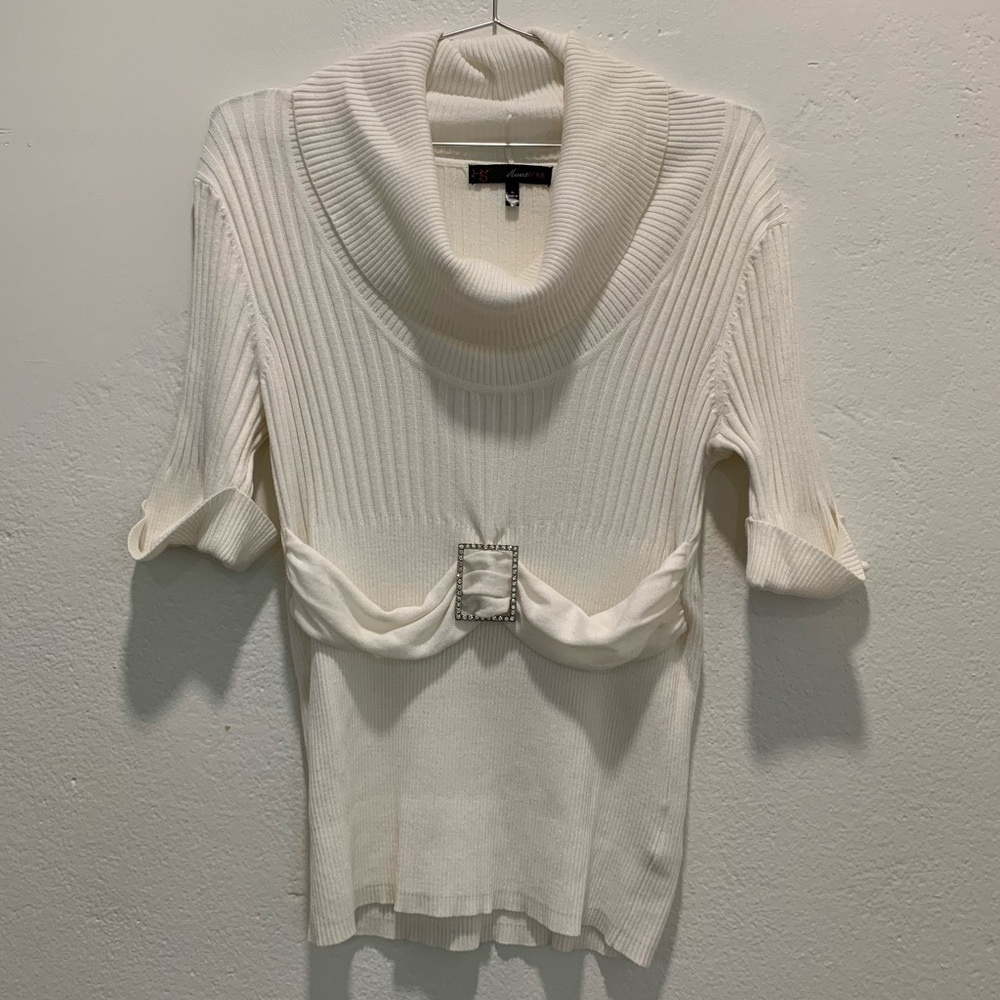 Heart Soul White Crew Neck Sweater with Ribbed Texture